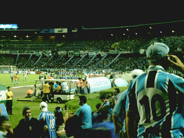 Aspecto da torcida na social do Grêmio , anel inferior do Olímpico.